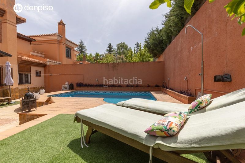 Foto 9903d2aa-c14a-4cd8-be98-0085cd3ad9bc. Chalet exclusiva vivienda premium en la zubia en La Zubia Ciudad Zubia (La)