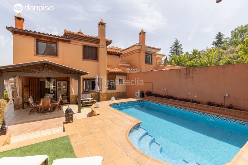 Foto bc061973-8bc3-4348-9a7b-d4ed6a4a5f4c. Chalet exclusiva vivienda premium en la zubia en La Zubia Ciudad Zubia (La)