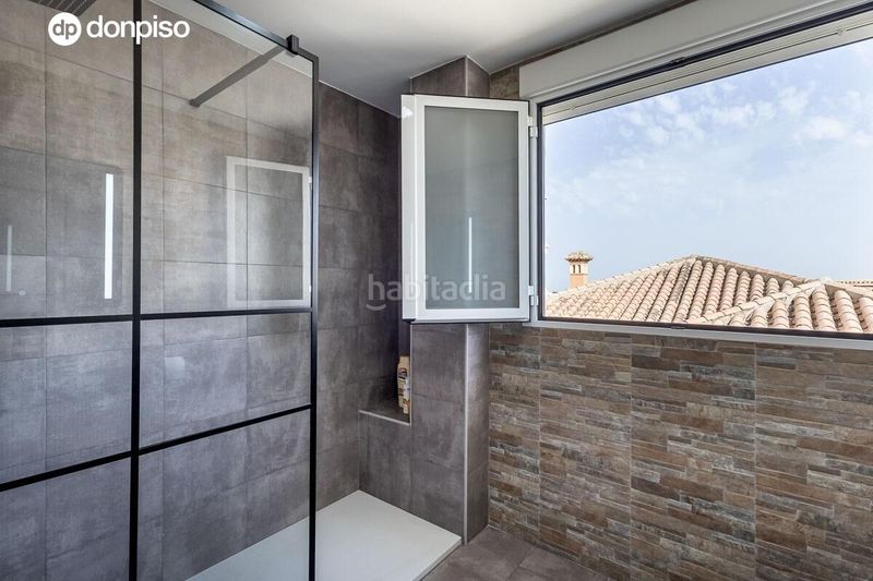 Foto ec216d79-d77b-405f-9ecc-4d76a90ab220. Casa amb aparcament a Barrio de la Vega Monachil