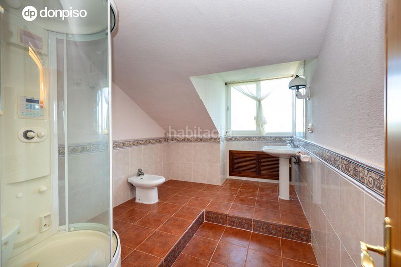 Foto 14b1fa3e-58e6-4f87-a03e-3e93adeefc18. Xalet amb calefacció piscina a Atarfe