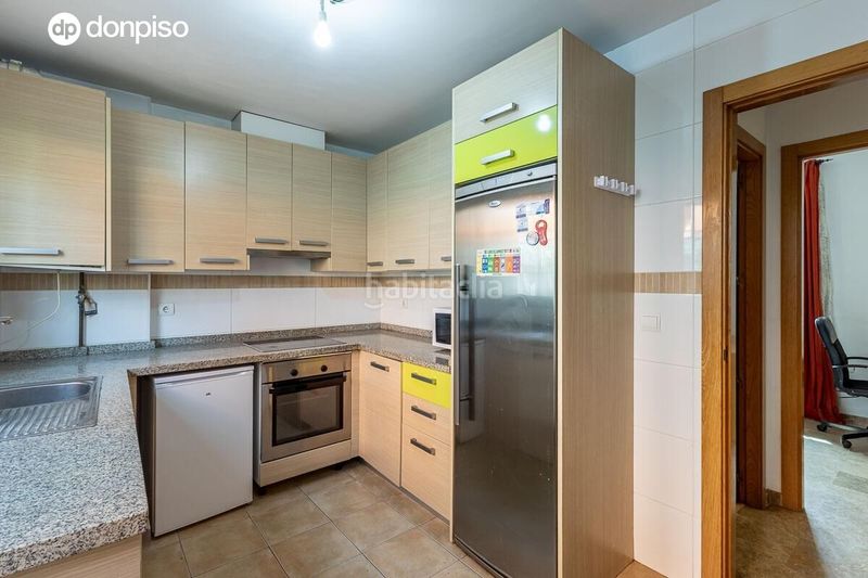 Foto a08e7e58-a74e-4cb9-8421-803ffd9be440. Casa aparellada amb calefacció aparcament a Jun