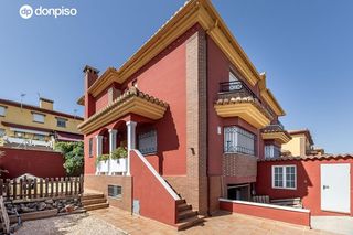 Casa aparellada  Carretera de la malaha. Chalet pareado en alhendín espacio, luz y una zona exterior que