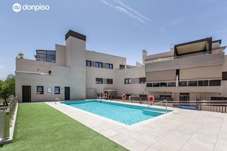 Appartement  Calle vilchez camarero 8. Magnífico piso con piscina y garaje en albolote