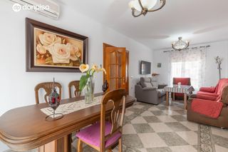 Maison jumelée  Calle tval blas de otero 4. Tranquilidad, comodidad y todos los servicios a un paso en el co