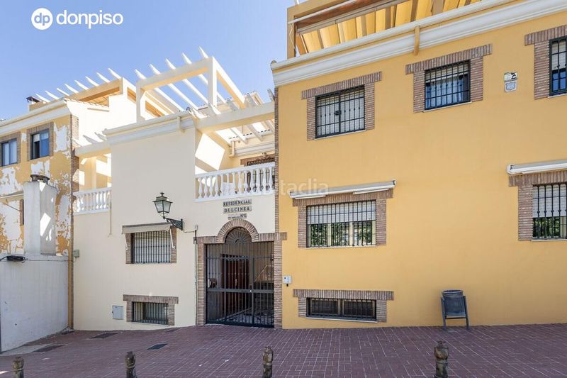 Foto e87b5135-0571-4538-9e79-b1c10b96c499. Casa adossada amb aparcament a Bola de Oro Granada