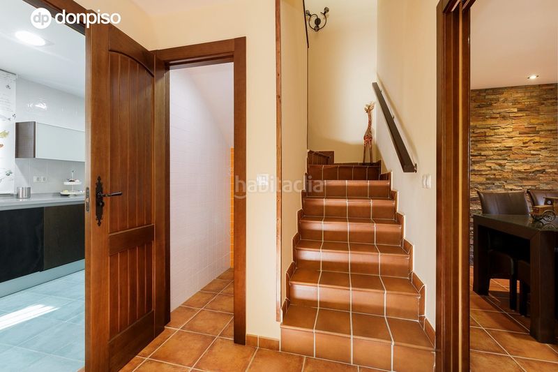 Foto 6cf83ef4-b255-4b1d-b045-1b69e33e48c6. Casa amb calefacció aparcament a Jun