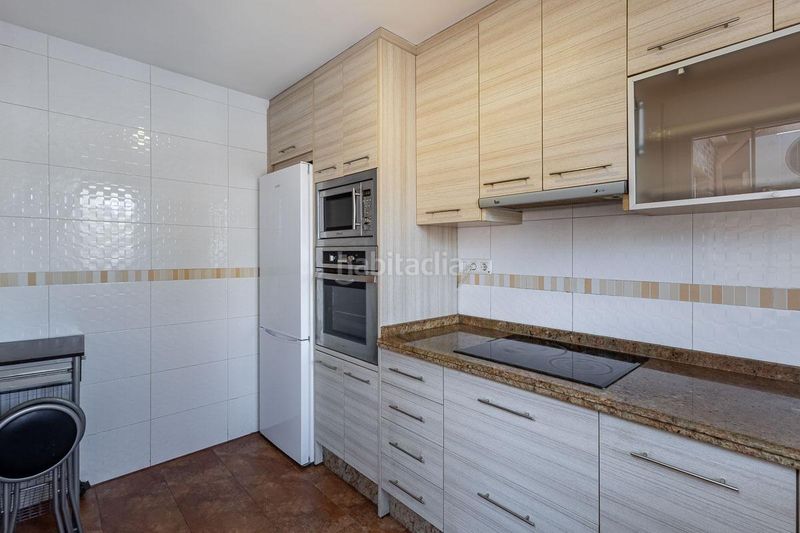 Foto 9ca4f7d7-3fea-4e81-bf25-360eaaf0d0f1. Àtic a calle alonso ojeda 6 a Residencial Triana - Barrio Alto Gabias (Las)