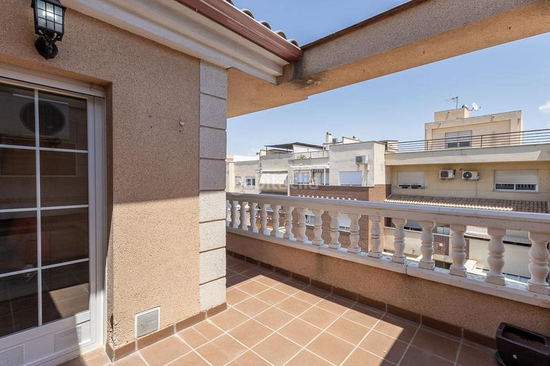 Foto e9d42e2c-831f-4c3c-91cf-ae1da8c0a8f4. Àtic a calle alonso ojeda 6 a Residencial Triana - Barrio Alto Gabias (Las)