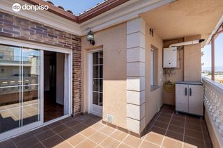 Attico  Calle alonso ojeda 6. Ático en las gabias con 2 habitaciones, terraza y plaza de garaj