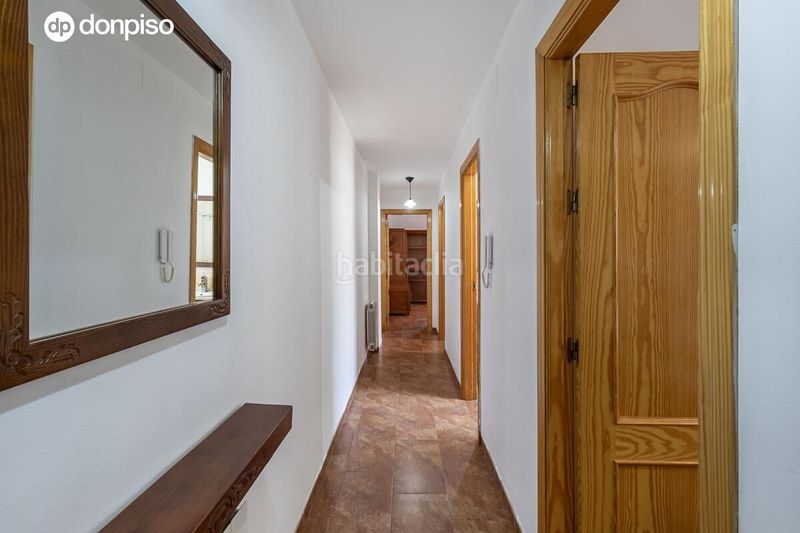Foto 02ba5645-aa06-4a72-a8a4-4062674538de. Àtic amb calefacció aparcament a Residencial Triana - Barrio Alto Gabias (Las)
