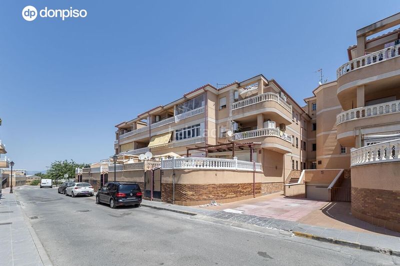 Foto 3fa92965-5f7a-4bb1-a23a-de754b5dd9ce. Àtic amb calefacció aparcament a Residencial Triana - Barrio Alto Gabias (Las)