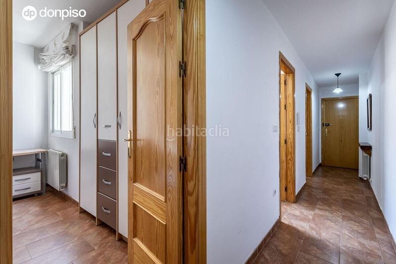 Foto 48156c43-88a2-4157-aa7e-8ae7586c0d7f. Àtic amb calefacció aparcament a Residencial Triana - Barrio Alto Gabias (Las)