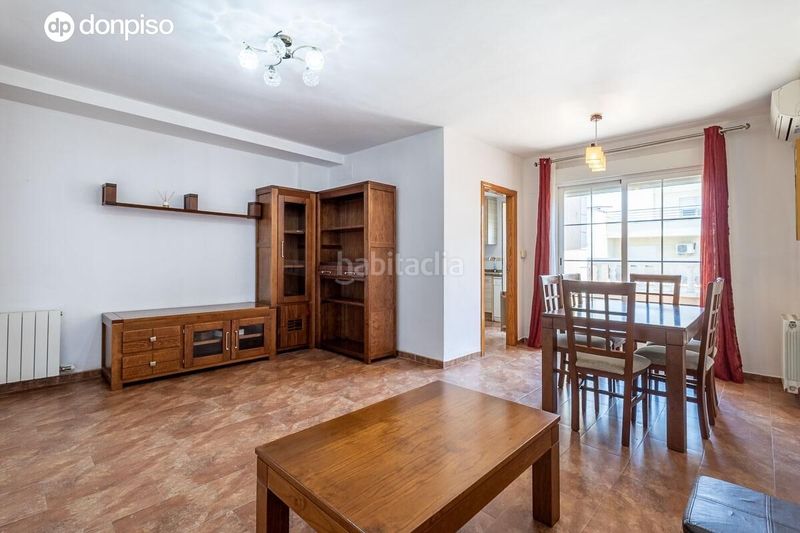Foto c3356160-e37c-413e-8ddc-f41a0404d19c. Àtic amb calefacció aparcament a Residencial Triana - Barrio Alto Gabias (Las)