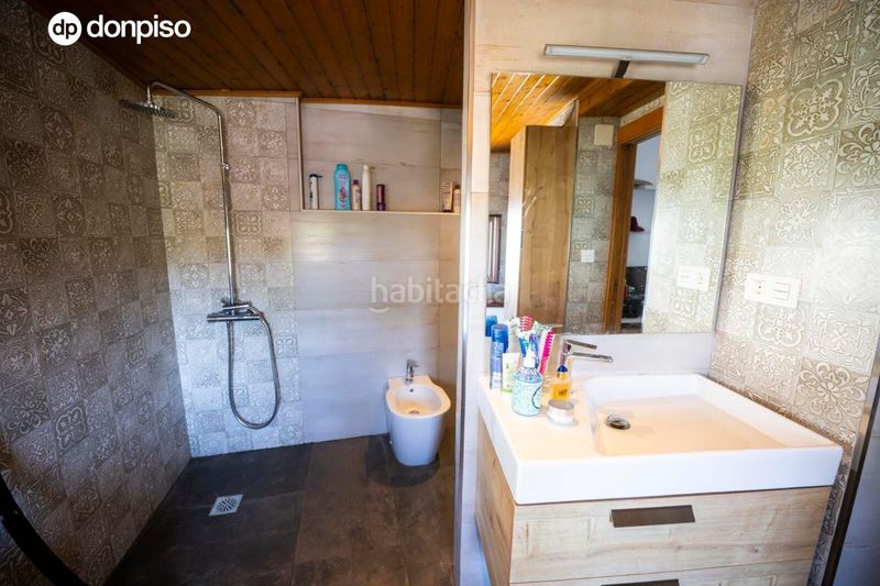 Foto 87650df5-6778-4428-8f6b-176eee1173c4. Casa amb aparcament a Barrio de Albaicín Granada