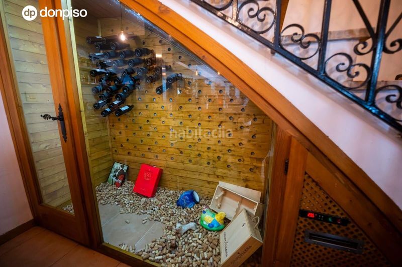 Foto ee9fc1da-bdbb-49de-9cf8-05a645536311. Casa amb aparcament a Barrio de Albaicín Granada
