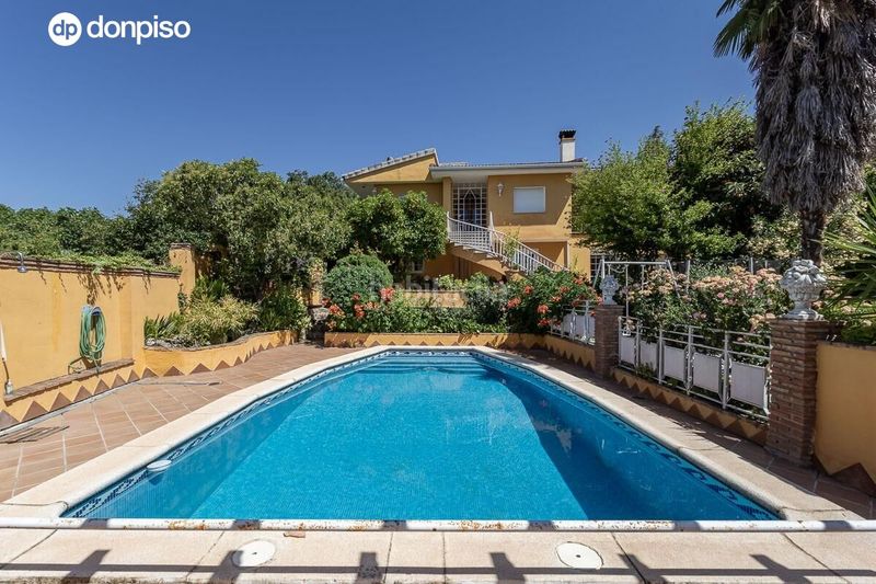 Foto ec0c3156-99cb-406e-baa6-e1b6c1ebdc59. Masia amb piscina a Alfacar