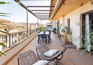 Attique  Calle bella vista. Ático con terraza y vistas espectaculares en el barrio de monach