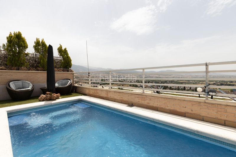 Foto e68a2dc7-bf39-4980-b08a-eb9c02c669ed. Casa adossada amb calefacció aparcament piscina a Granada