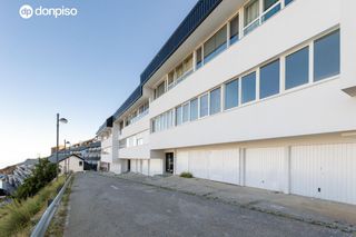 Pis a Urbanizacion solynieve 113. Piso con cochera cerrada en edificio montaire, con impresionante