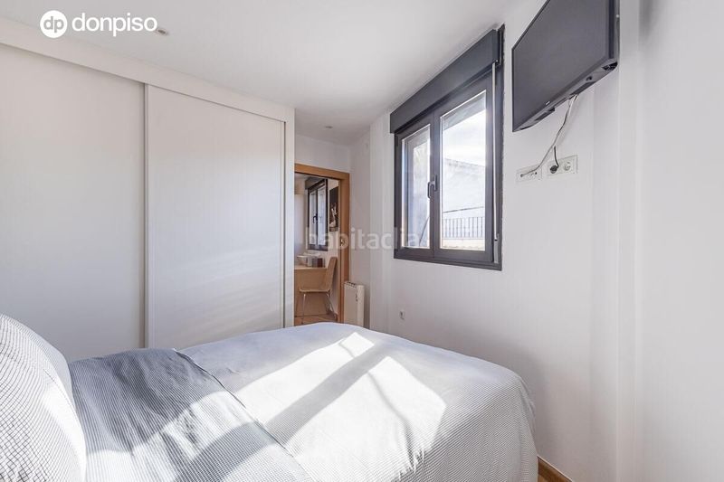 Foto 8774e752-9d5f-4f78-8286-a93ce0a97ed7. Edifici a Dílar