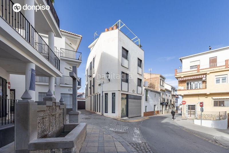Foto a1f6ed2a-af41-45b3-82c5-c770904901b6. Edifici a Dílar