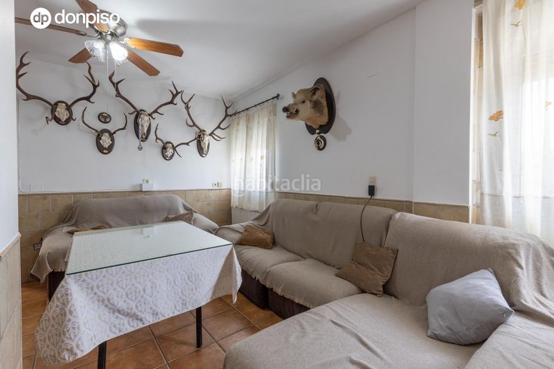 Foto 5c2a1d72-1177-4daf-af38-d1e7b910aa77. Casa amb calefacció aparcament a Láchar