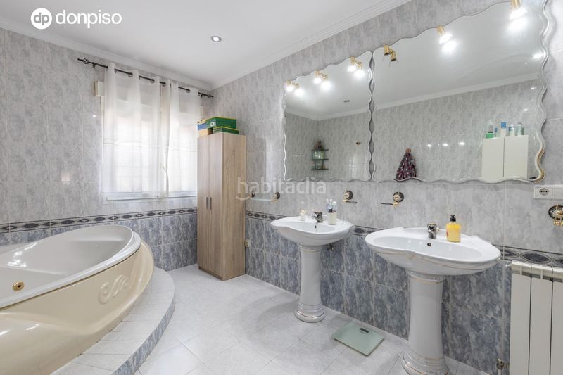 Foto 5d52cb43-ce29-4502-9c96-c37986447892. Casa amb calefacció aparcament a Láchar