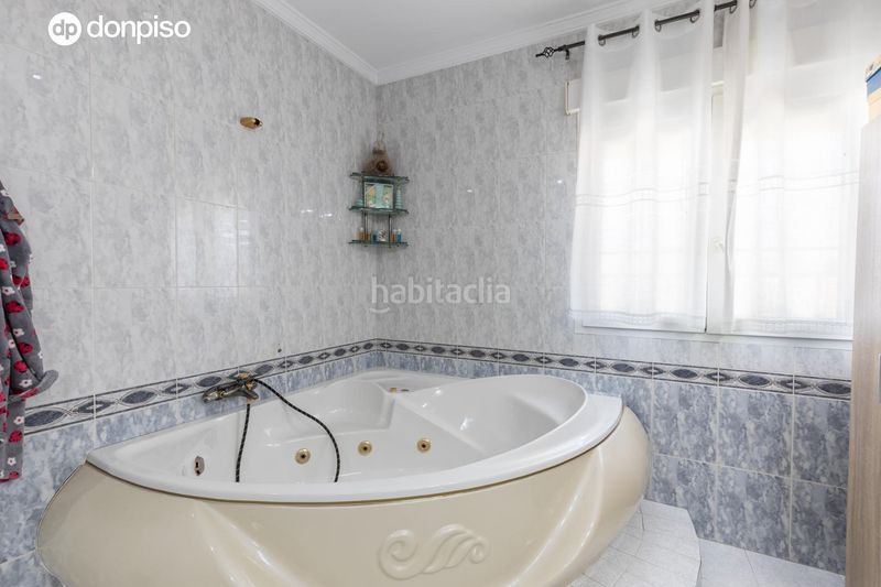 Foto c59af9b6-c92b-4836-b5f1-256c3314c746. Casa amb calefacció aparcament a Láchar