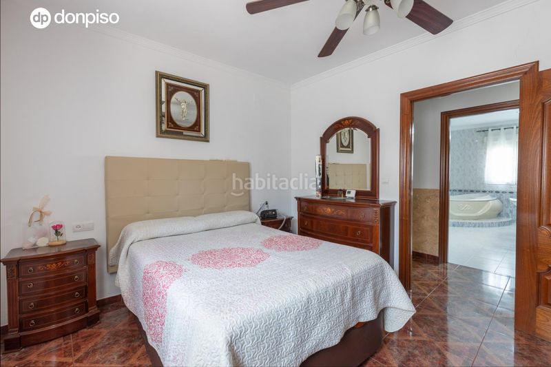 Foto defe1697-4168-49d7-bd07-454b5f3352ac. Casa amb calefacció aparcament a Láchar