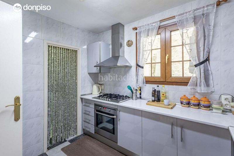 Foto b61cfe83-a407-4180-b1d6-88ab042a7de3. Casa amb aparcament a Moclín