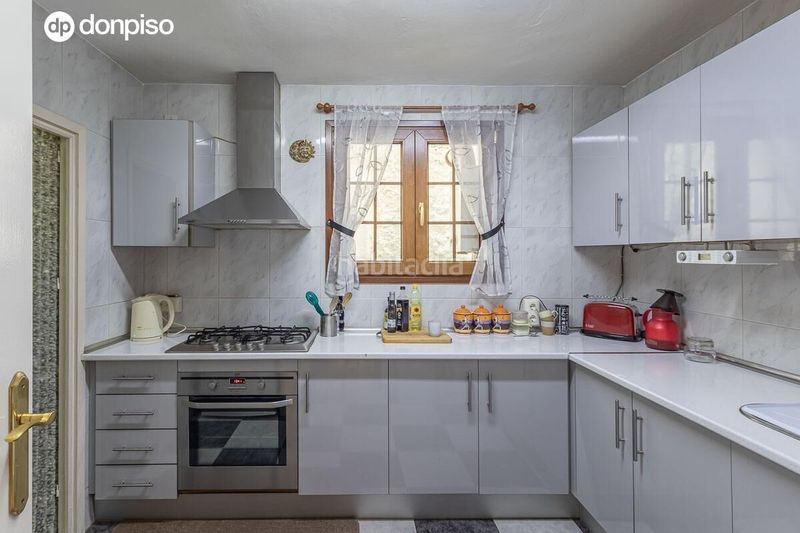 Foto d0c96a01-8c55-4d1c-9b71-19fb0d194959. Casa amb aparcament a Moclín