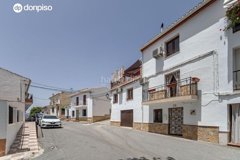 Foto fc7b1b64-c579-405a-b7a3-cf7bee58fcec. Casa amb aparcament a Moclín