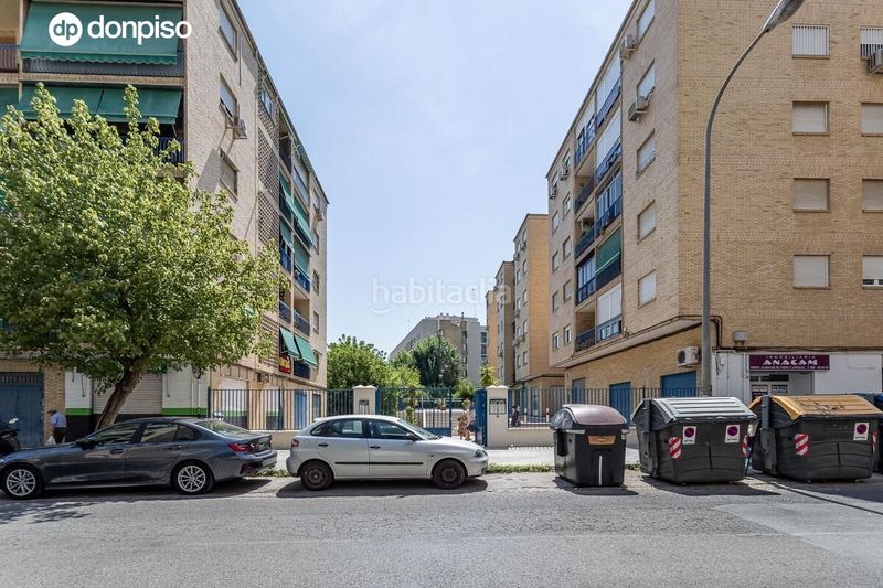 Foto a560a874-b27e-4e89-a297-9f9e530ea347. Pis amb calefacció aparcament a Cervantes Granada