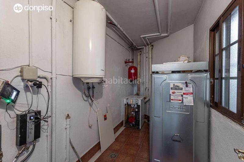 Foto d11a78e7-b41c-4c54-af99-e5a7602263d6. Xalet amb aparcament a Santa Fe