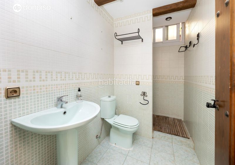 Foto 7a919944-ed64-4185-a1b8-53e1290e2e4c. Xalet amb calefacció aparcament piscina a Barrio de la Vega Monachil