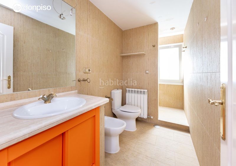 Foto fe979108-99bf-45f7-baf8-35d95ba8f0cc. Xalet amb calefacció aparcament piscina a Barrio de la Vega Monachil