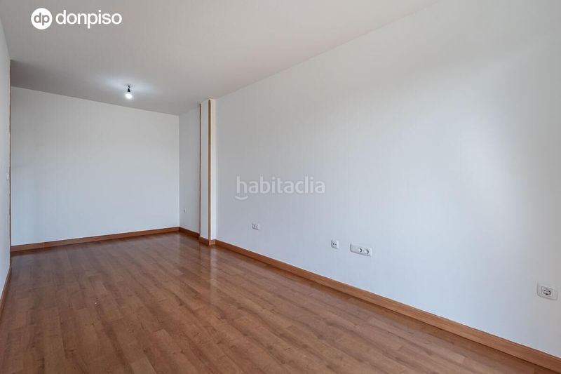 Foto dfad15f5-020a-4d43-8902-334dd56698df. Pis a calle calle san miguel 15 a Poniente Armilla