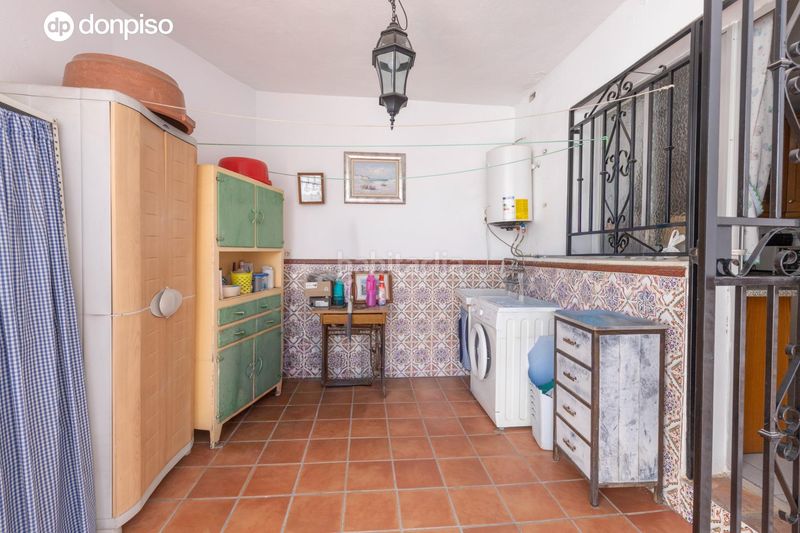 Foto 11b943e0-84e9-408d-a03b-bb8d06b1fcfe. Casa adossada amb calefacció aparcament a Avda. De los Ogíjares Armilla