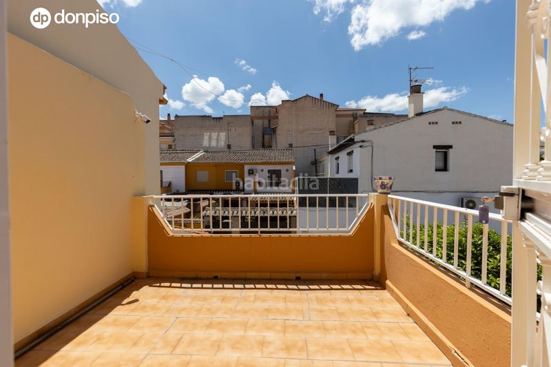 Foto 4c72b949-c200-4044-b297-8738c92cfdaf. Casa adossada amb calefacció aparcament a Avda. De los Ogíjares Armilla