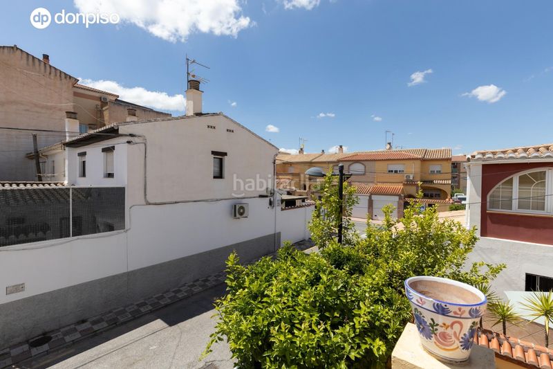 Foto 8f3ca162-56d4-4cc2-b4a1-319a22e63911. Casa adossada amb calefacció aparcament a Avda. De los Ogíjares Armilla