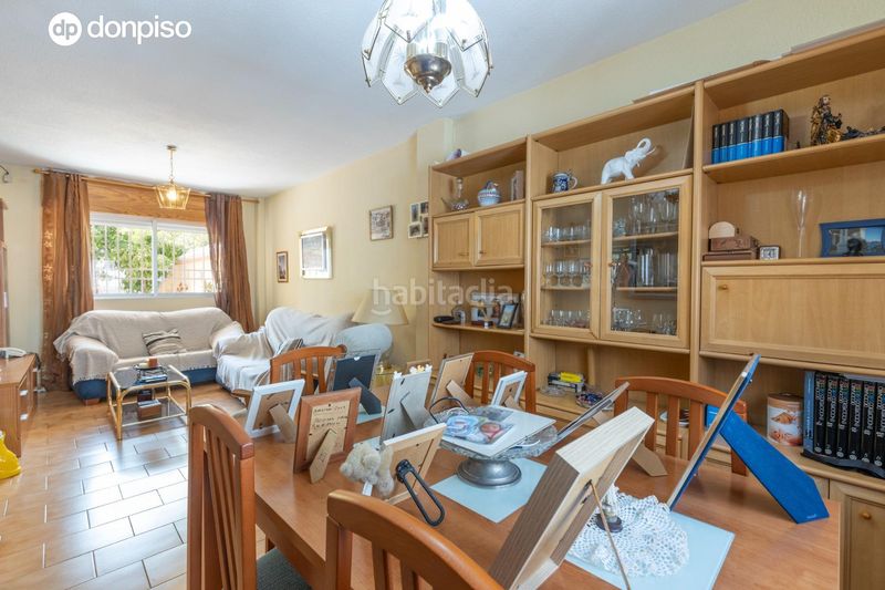 Foto e6d1e297-9d18-442b-abe9-294e43d00d45. Casa adossada amb calefacció aparcament a Avda. De los Ogíjares Armilla