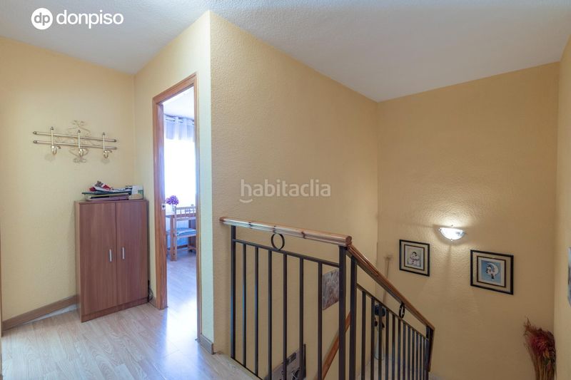 Foto fdafacfc-7de1-4ade-85f0-b8b47acabbb2. Casa adossada amb calefacció aparcament a Avda. De los Ogíjares Armilla