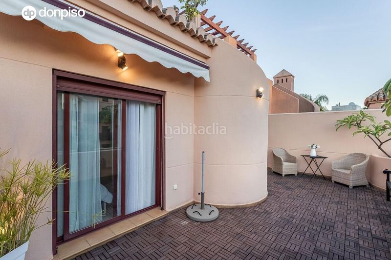 Foto 57b62b5a-f2c1-4c5d-b290-a20128eeb1a2. Casa adossada amb aparcament piscina a Playa de Granada Motril