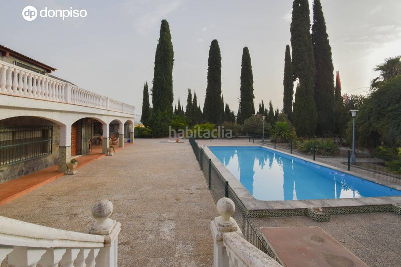 Foto a7785553-4858-4110-a00d-9cacbe23430a. Xalet amb piscina a Chauchina