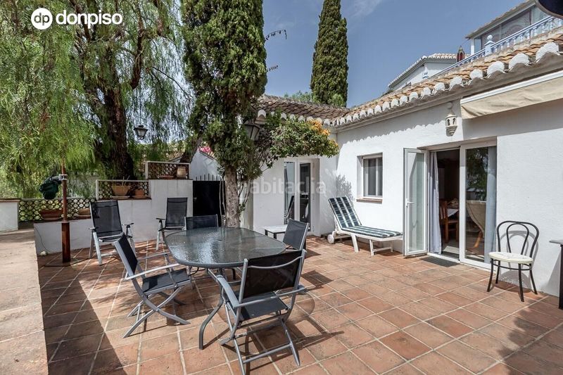 Foto e3d1d4e4-fe57-40fb-a7cf-a46a87beec70. Casa amb aparcament a Urb. San Antonio Almuñécar
