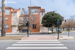 Casa  Avenida de francisco ayala. Estupenda casa en parque almunia albayda
