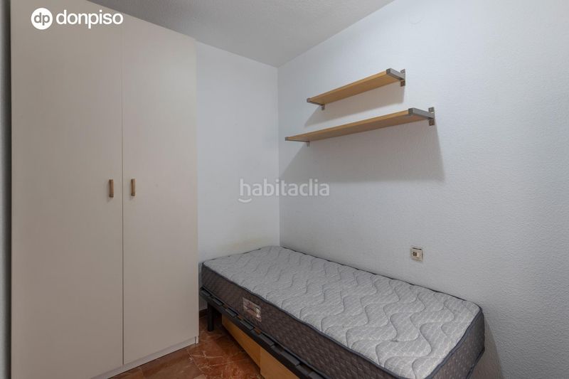 Foto e9c010e6-d54a-421c-a76f-e4abb50c860e. Pis a Pajaritos Granada