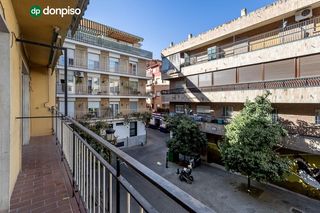 Flat  Calle del lavadero. Piso en placeta lavadero, en pleno centro de granada