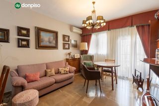 Flat  Calle granada. Amplio y luminoso piso de 3 dormitorios listo para entrar a vivi