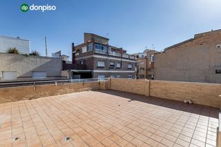 Dúplex  Calle del marqués de mondéjar. Ático dúplex junto alhamar con 2 garajes y 2 trasteros